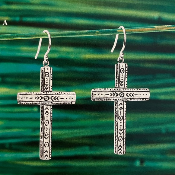 Silpada Cross ‘Ideal’ Sterling Silver Etched Engraved Earrings W3070 - Picture 4 of 13